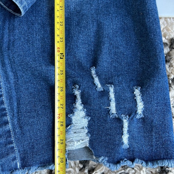 Love Tree Denim long sleeve button down distressed raw hem tunic shirt - Picture 15 of 16